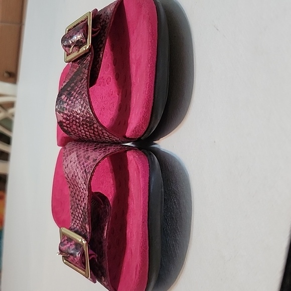Vionic Women's Fuchsia Snakeskin Slide Sandals - Picture 3 of 10